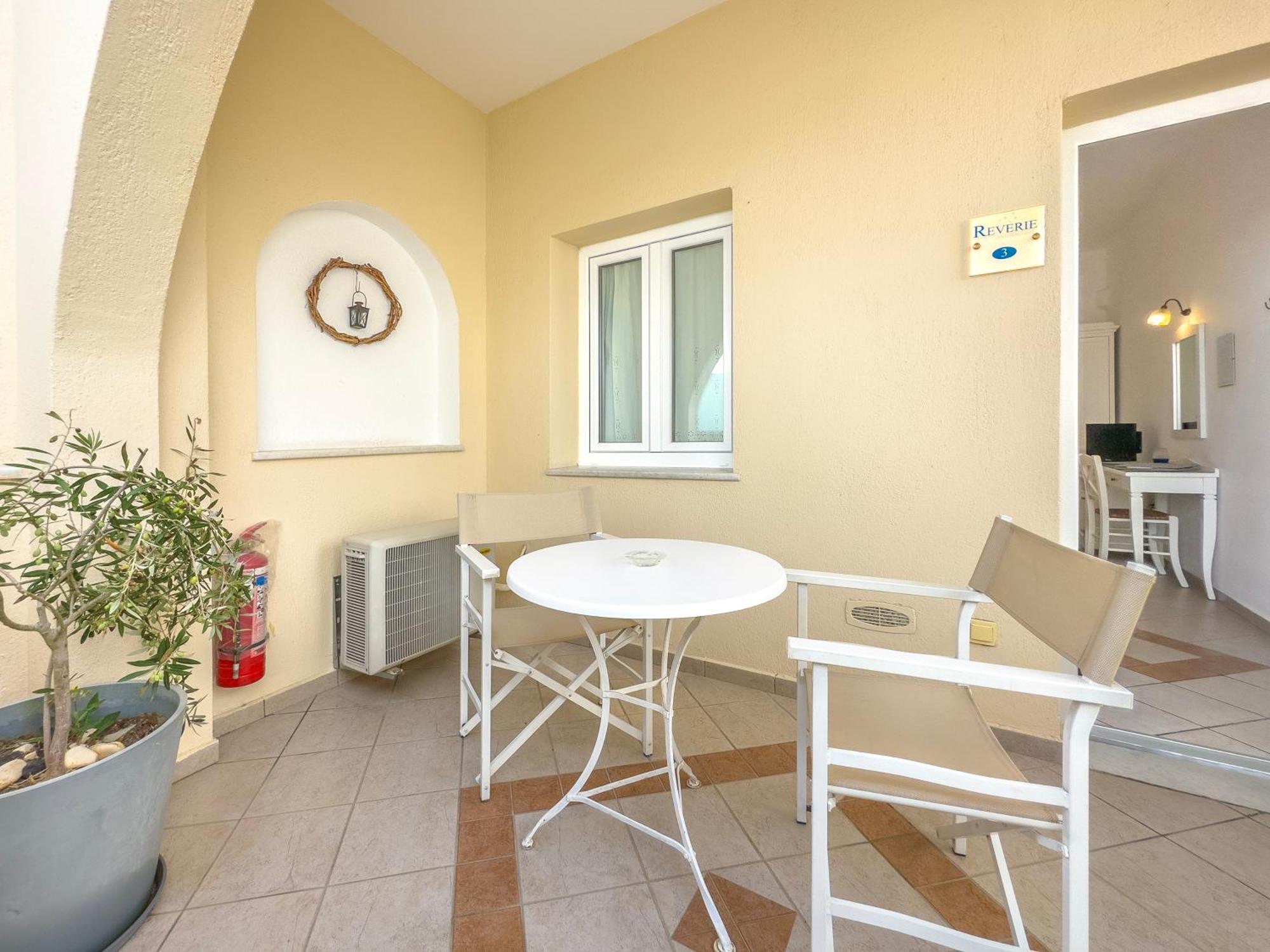 Reverie Santorini Hotel Firostefani Dış mekan fotoğraf