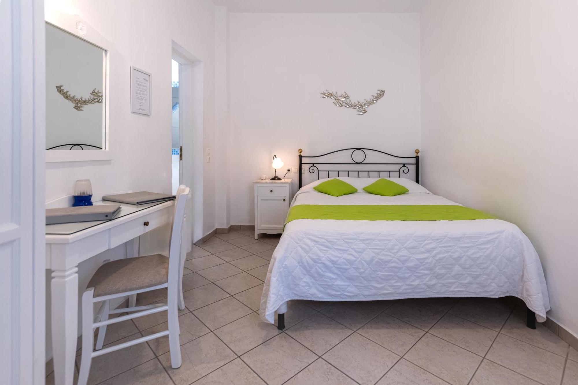 Reverie Santorini Hotel Firostefani Oda fotoğraf